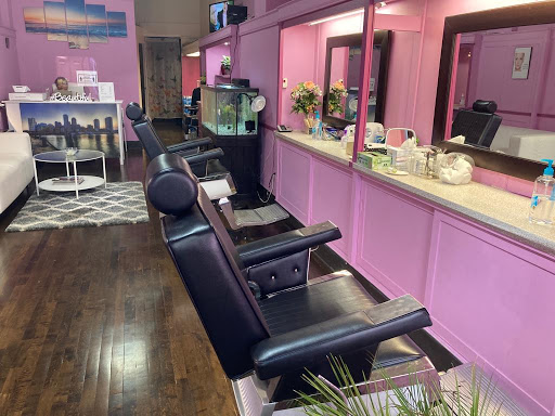 Artistic Threading Studio – Quincy